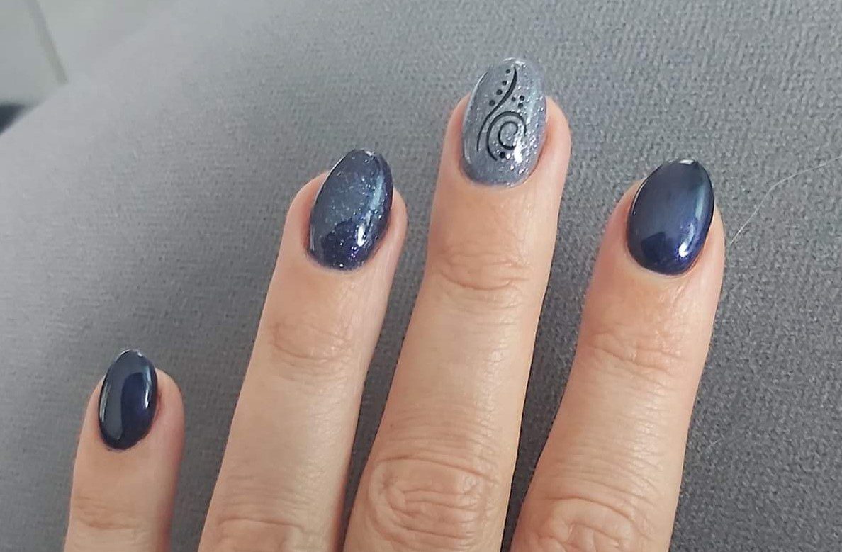 Gelnagels met tekening nagelstyliste Scherpenheuvel Averbode