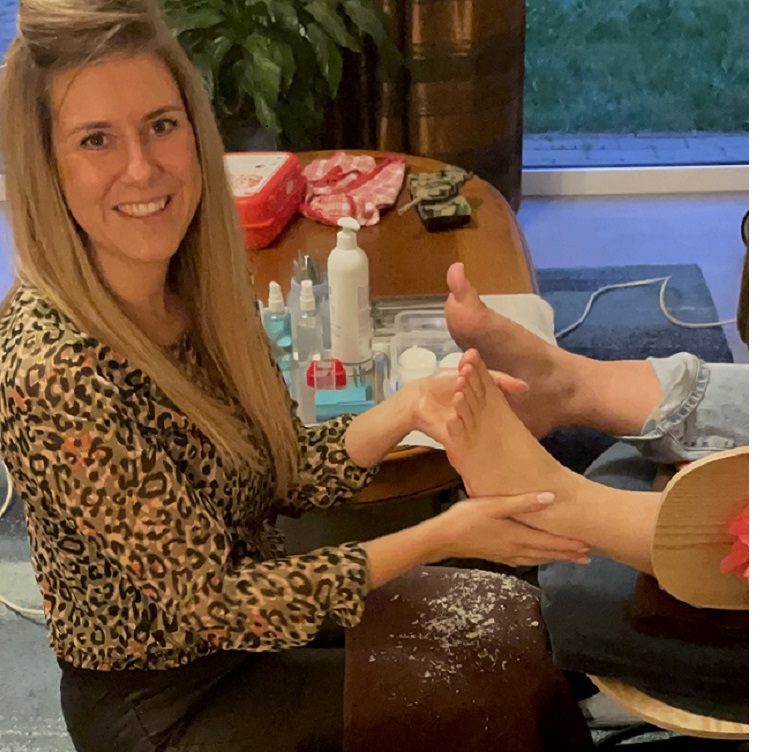 Voetmassage hydraterende voetcrème pedicure Langdorp
